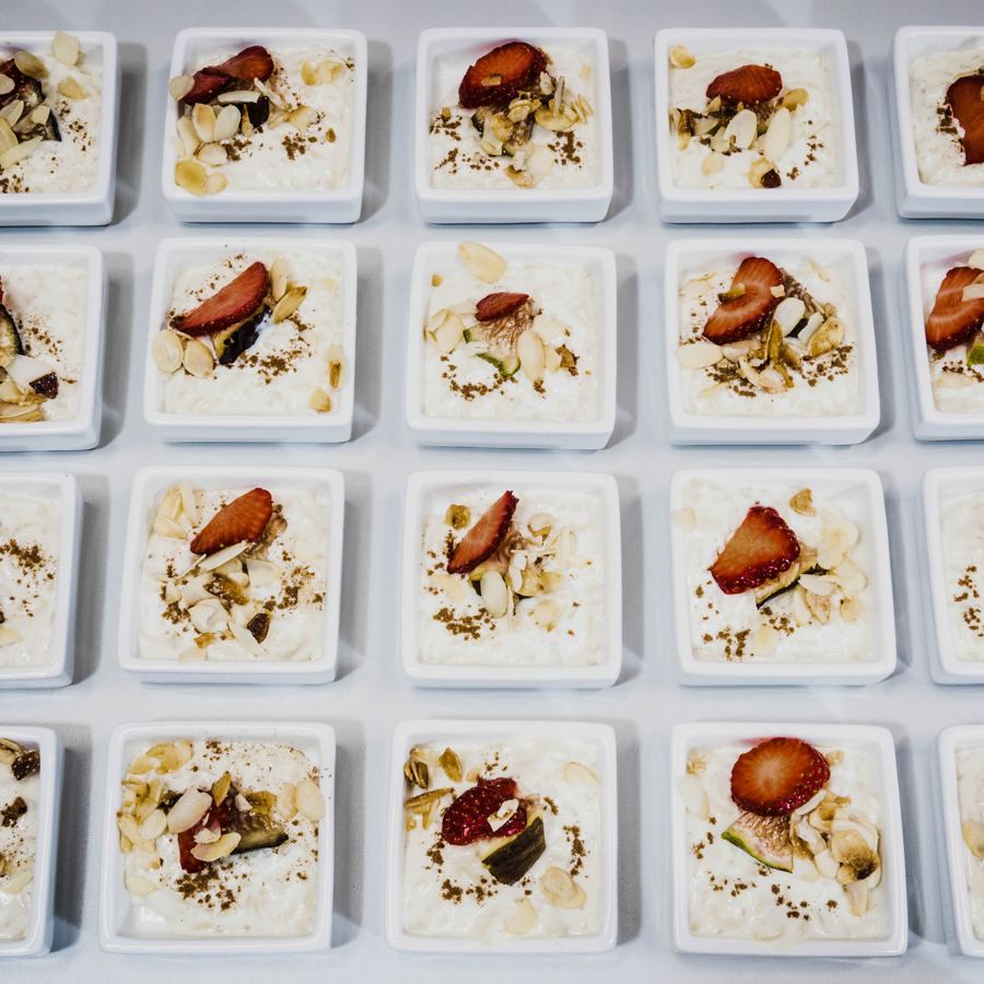 Vegane Desserts in Schälchen